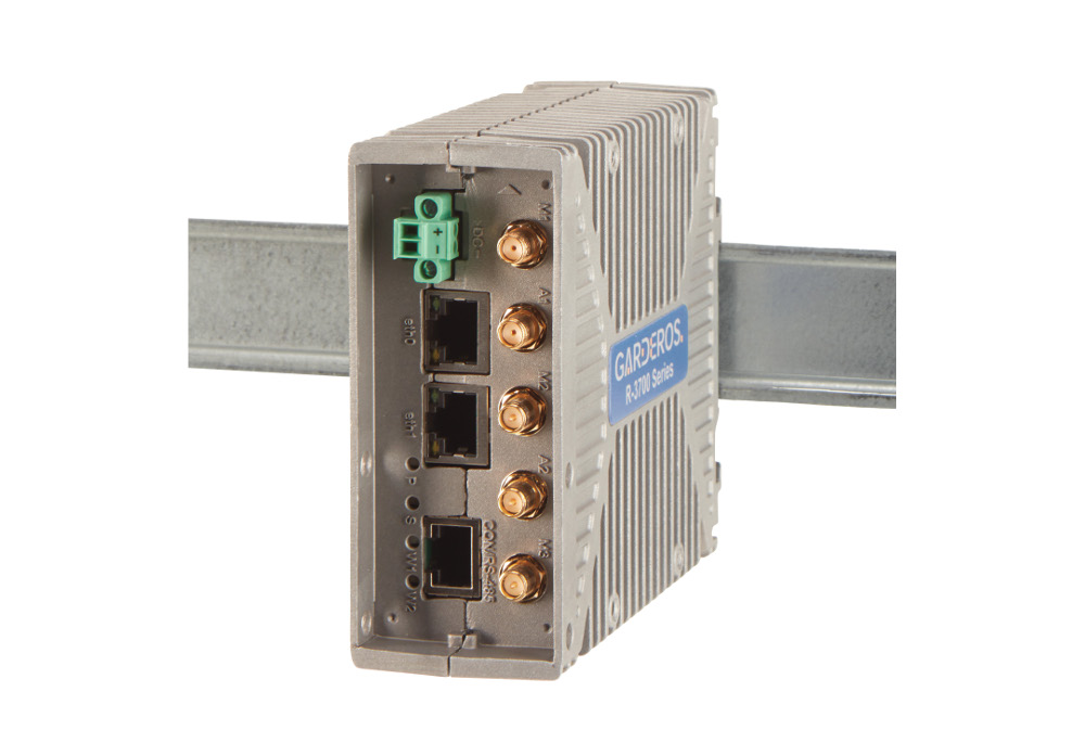 R-3700 Series router